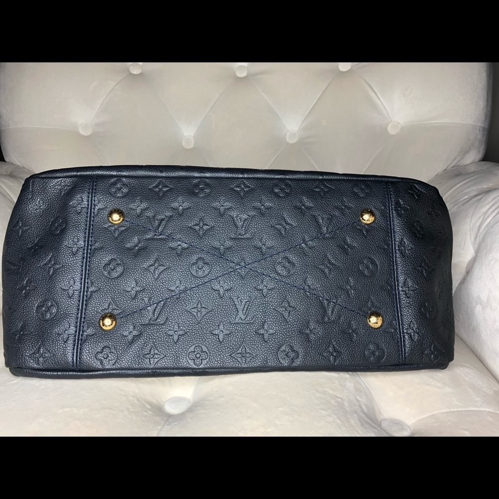 ♥️SOLD♥️ Louis Vuitton Artsy MM Infini Black - Picture 3 of 8